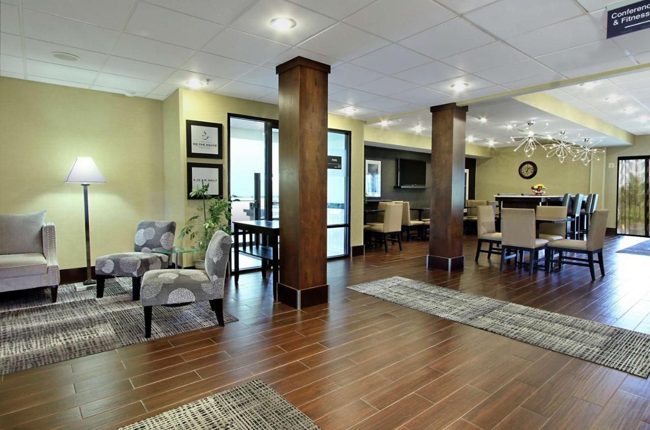 Hampton Inn Ashtabula Austinburg Экстерьер фото