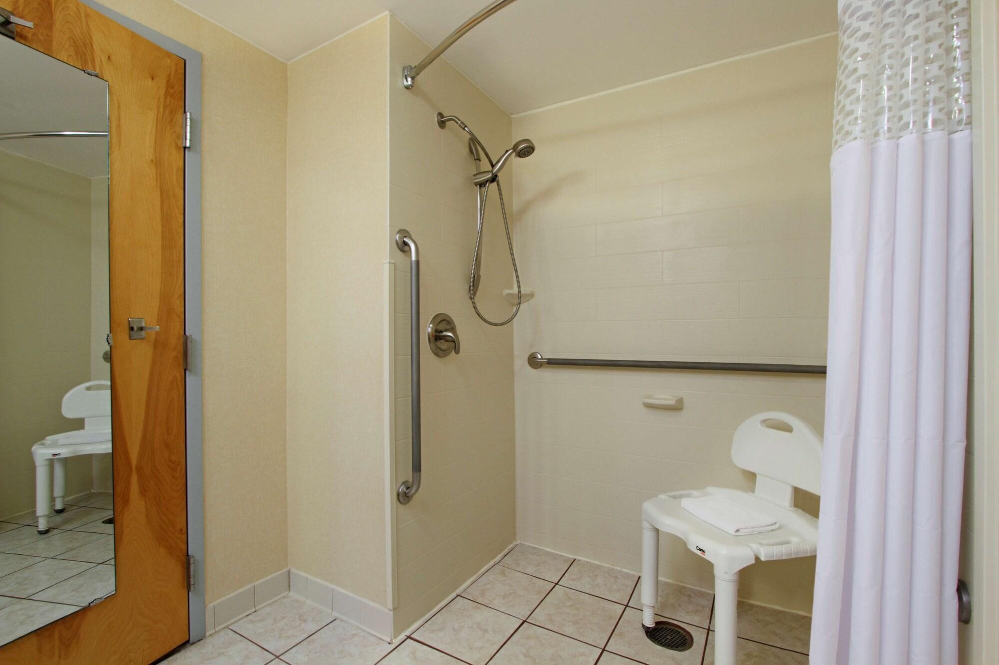 Hampton Inn Ashtabula Austinburg Экстерьер фото