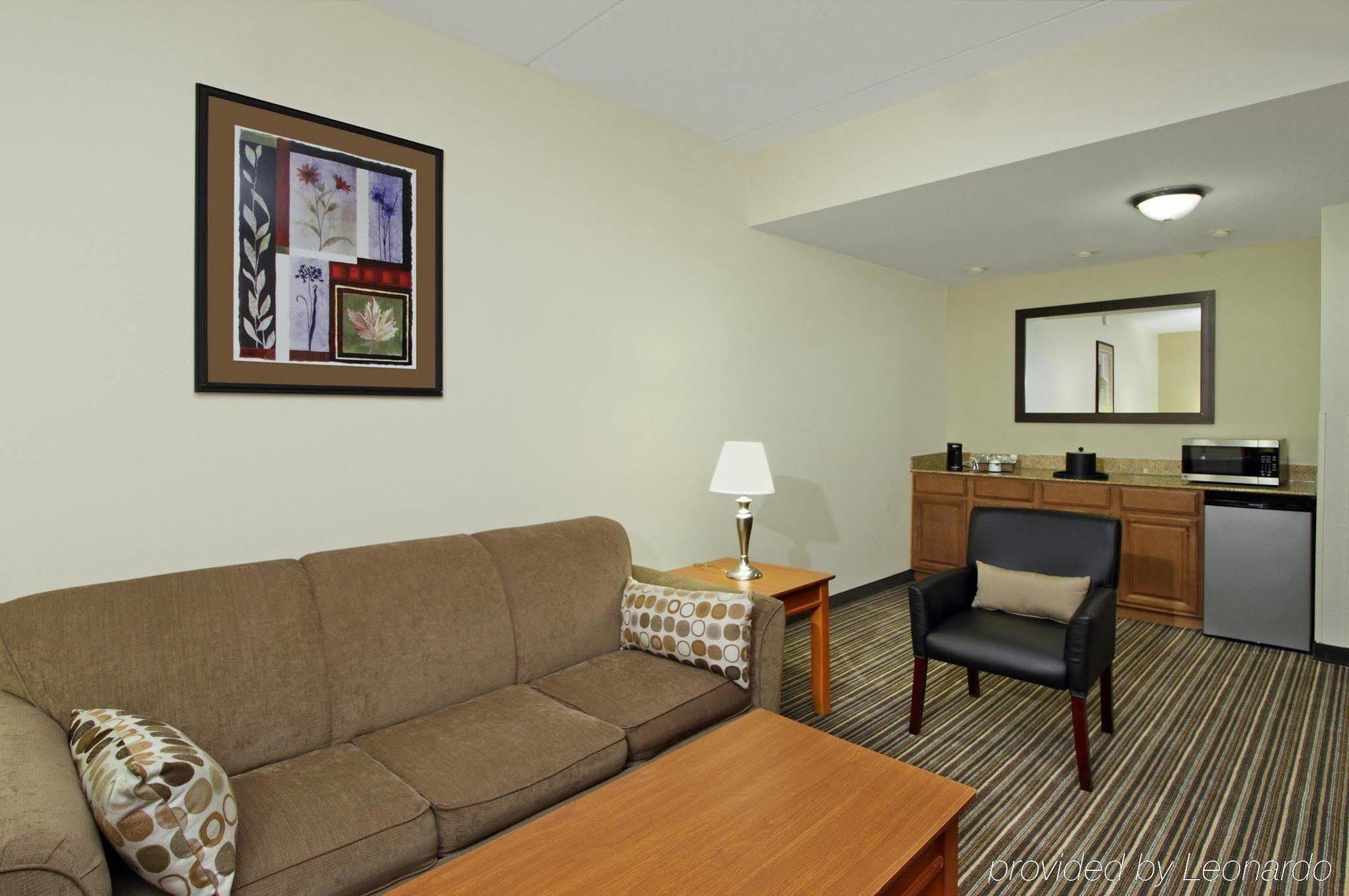 Hampton Inn Ashtabula Austinburg Экстерьер фото
