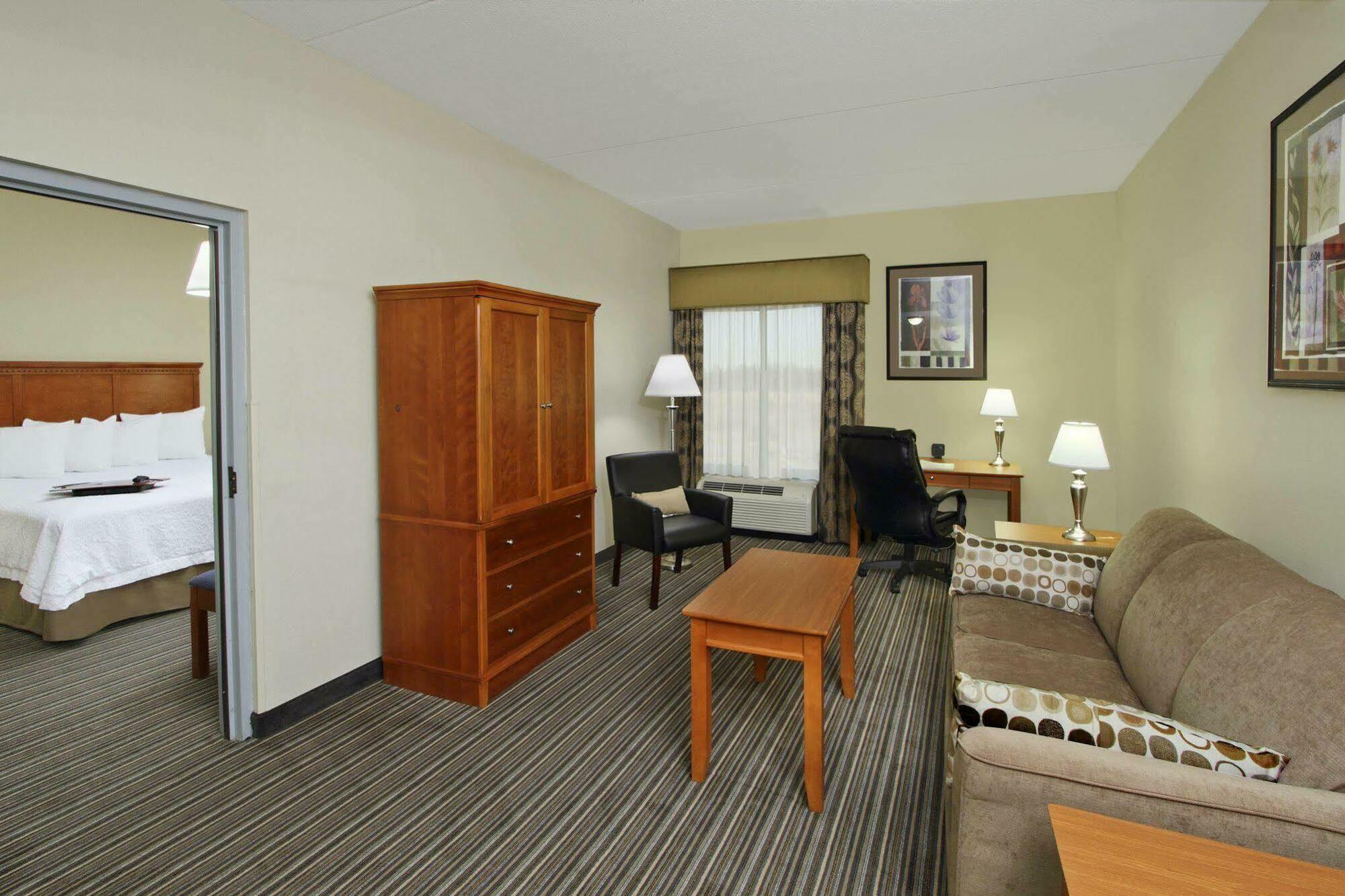 Hampton Inn Ashtabula Austinburg Экстерьер фото